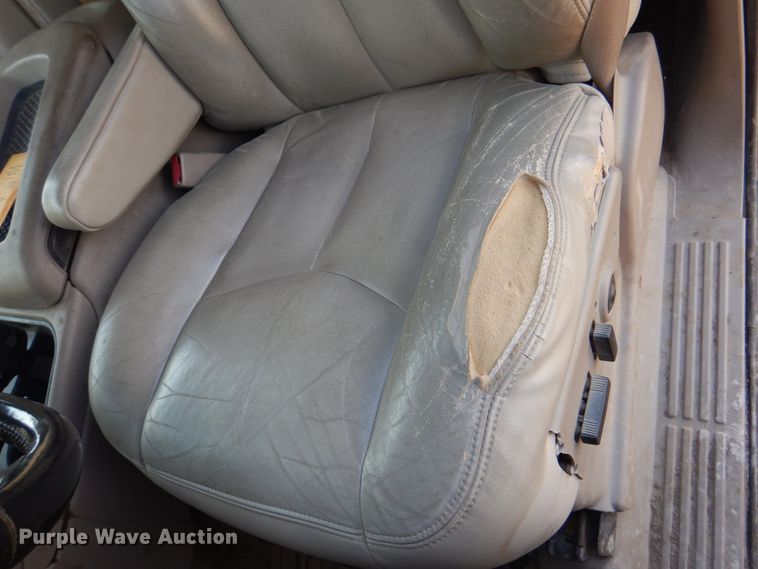 image for item KX9362 2004 Chevrolet Tahoe  SUV