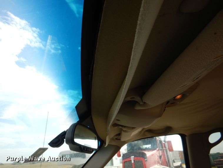 image for item KX9362 2004 Chevrolet Tahoe  SUV