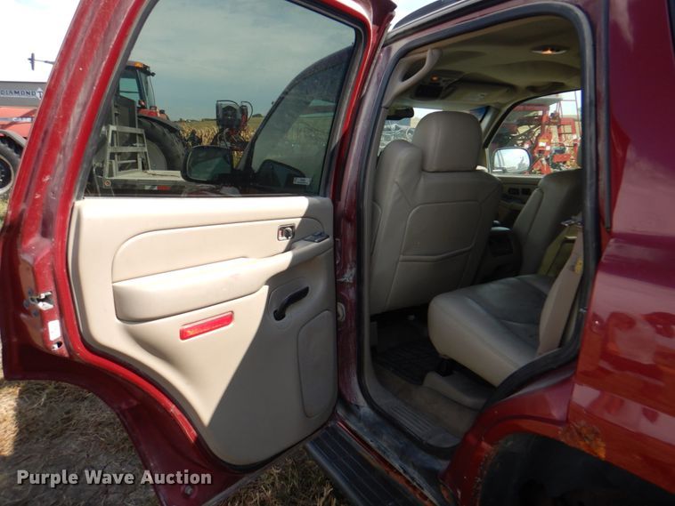 image for item KX9362 2004 Chevrolet Tahoe  SUV