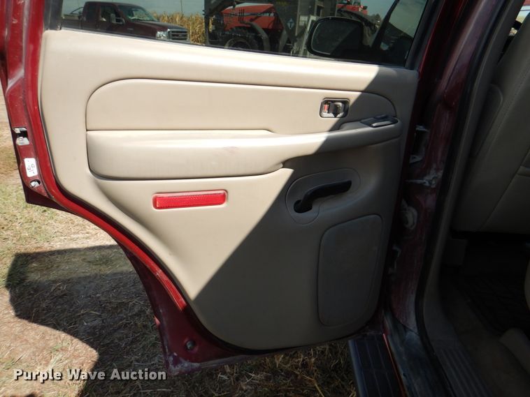 image for item KX9362 2004 Chevrolet Tahoe  SUV