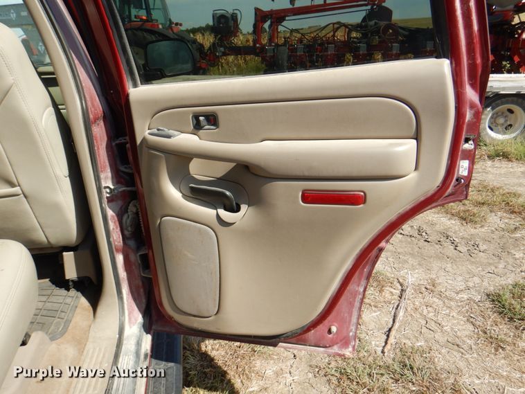 image for item KX9362 2004 Chevrolet Tahoe  SUV