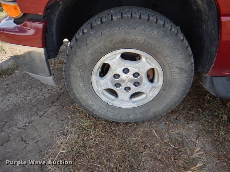 image for item KX9362 2004 Chevrolet Tahoe  SUV