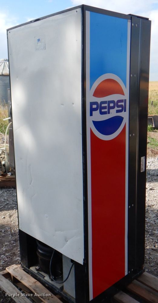 image for item KX9369 Dixie-Narco  vending machine