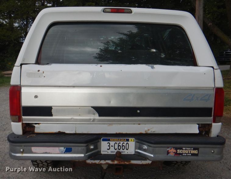 image for item KX9372 1994 Ford Bronco XLT  SUV