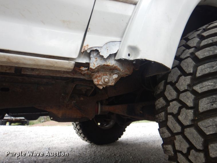 image for item KX9372 1994 Ford Bronco XLT  SUV