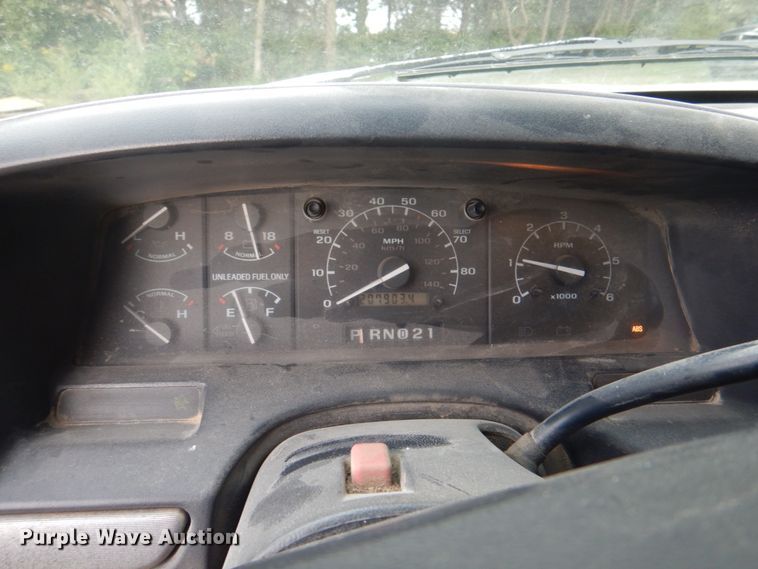 image for item KX9372 1994 Ford Bronco XLT  SUV