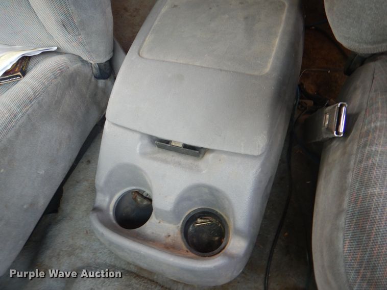 image for item KX9372 1994 Ford Bronco XLT  SUV