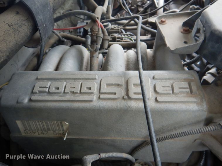 image for item KX9372 1994 Ford Bronco XLT  SUV