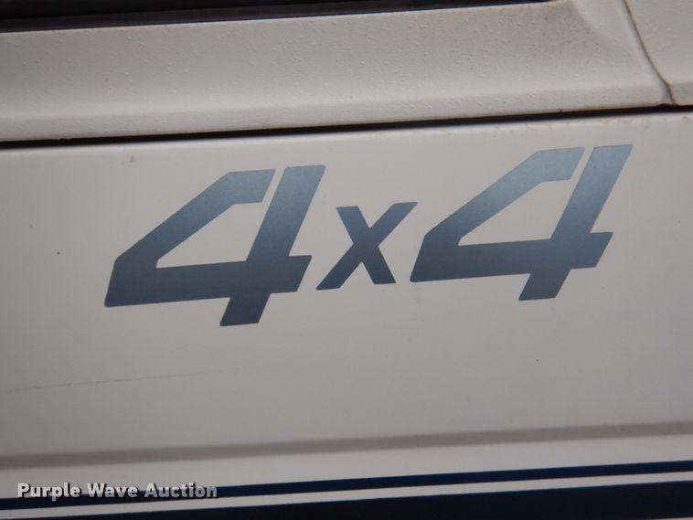 image for item KX9372 1994 Ford Bronco XLT  SUV