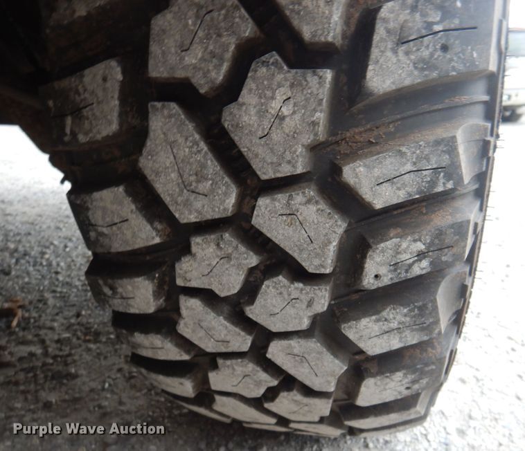 image for item KX9372 1994 Ford Bronco XLT  SUV