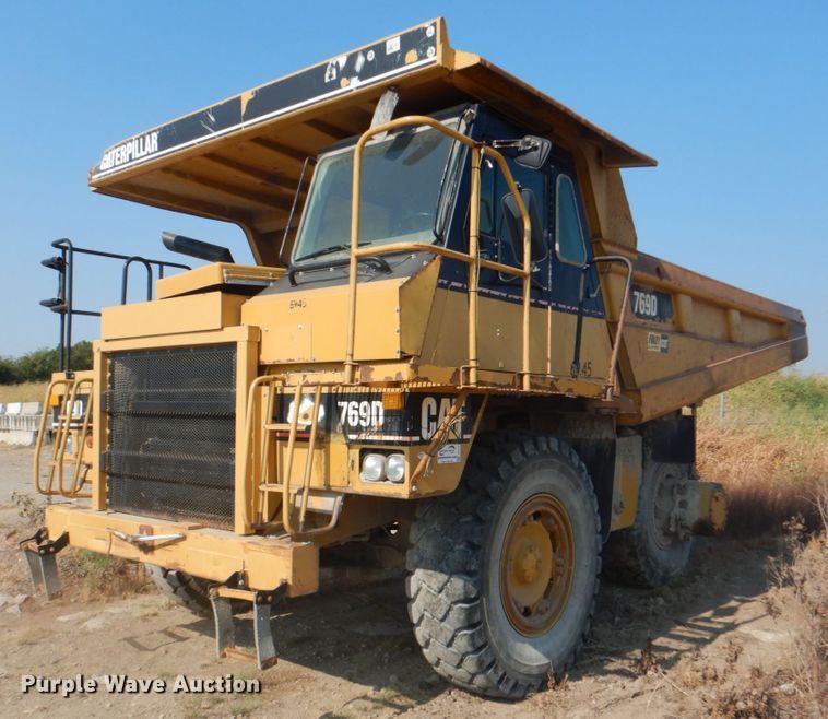 image for item DG1717 2004 Caterpillar 769D  haul truck