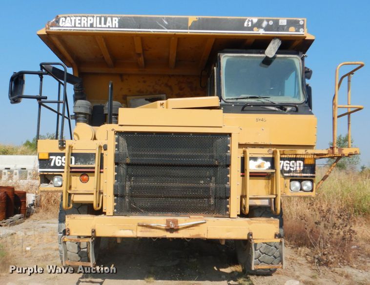 image for item DG1717 2004 Caterpillar 769D  haul truck