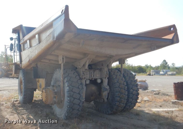 image for item DG1717 2004 Caterpillar 769D  haul truck