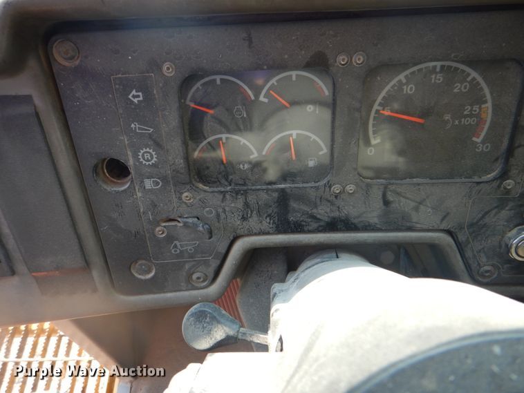 image for item DG1717 2004 Caterpillar 769D  haul truck