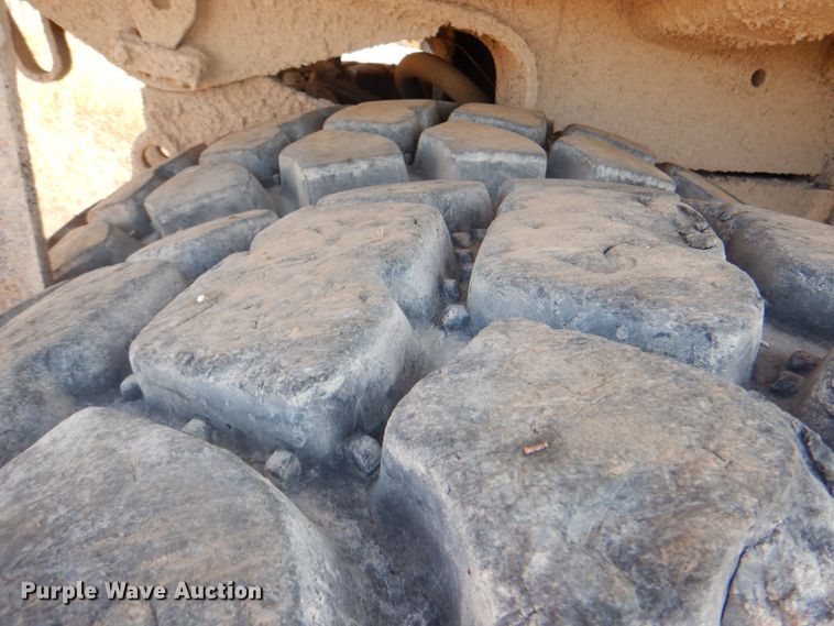 image for item DG1717 2004 Caterpillar 769D  haul truck