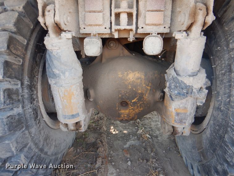 image for item DG1717 2004 Caterpillar 769D  haul truck