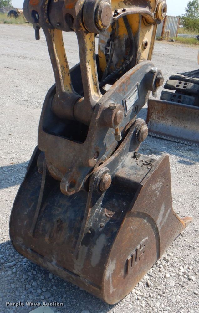 image for item DG1721 2010 Komatsu PC88MR-8  mini excavator