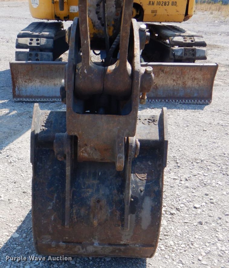 image for item DG1721 2010 Komatsu PC88MR-8  mini excavator