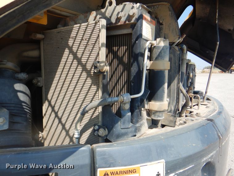 image for item DG1721 2010 Komatsu PC88MR-8  mini excavator