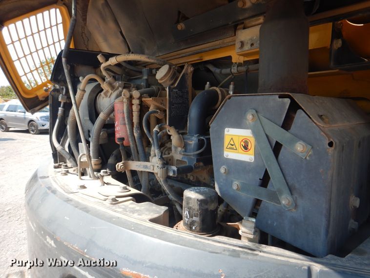 image for item DG1721 2010 Komatsu PC88MR-8  mini excavator