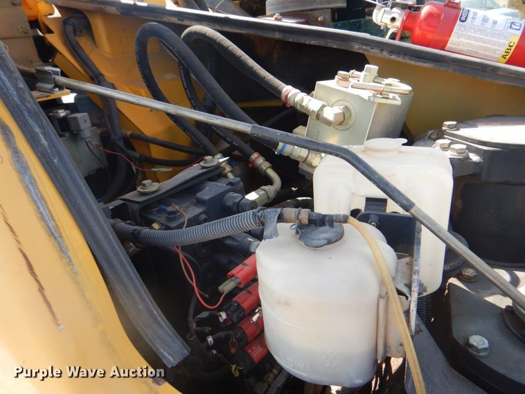 image for item DG1721 2010 Komatsu PC88MR-8  mini excavator