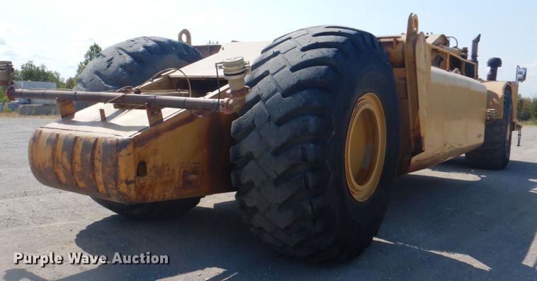 image for item DG1722 1977 Caterpillar 631D  water wagon