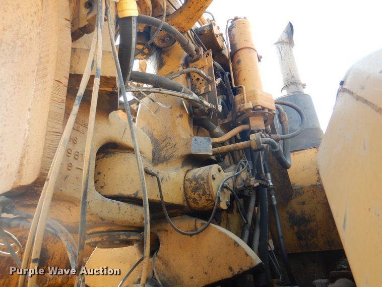 image for item DG1722 1977 Caterpillar 631D  water wagon