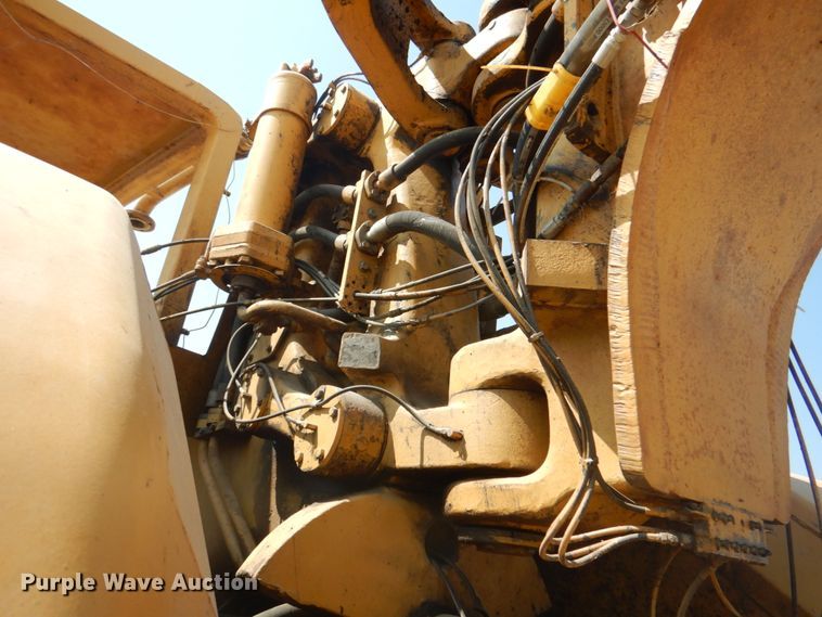 image for item DG1722 1977 Caterpillar 631D  water wagon