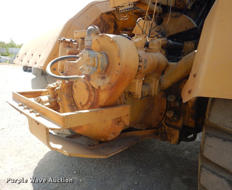 image for item DG1722 1977 Caterpillar 631D  water wagon