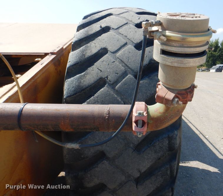 image for item DG1722 1977 Caterpillar 631D  water wagon