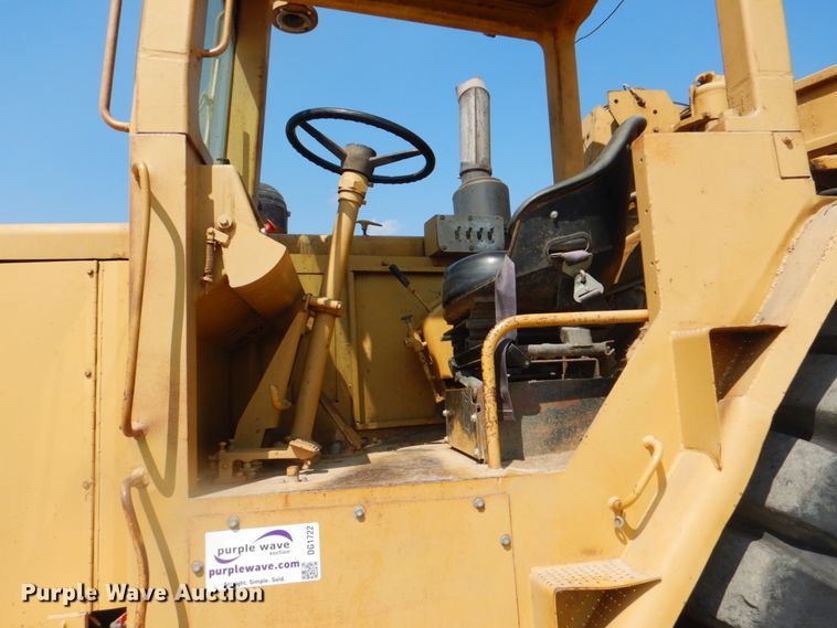 image for item DG1722 1977 Caterpillar 631D  water wagon