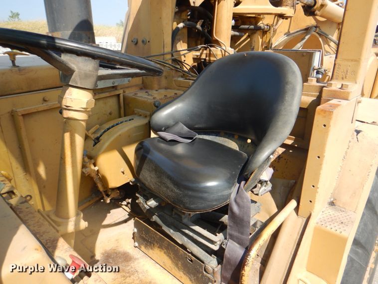 image for item DG1722 1977 Caterpillar 631D  water wagon