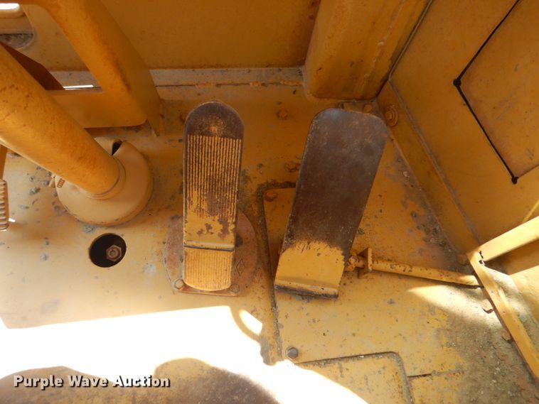 image for item DG1722 1977 Caterpillar 631D  water wagon
