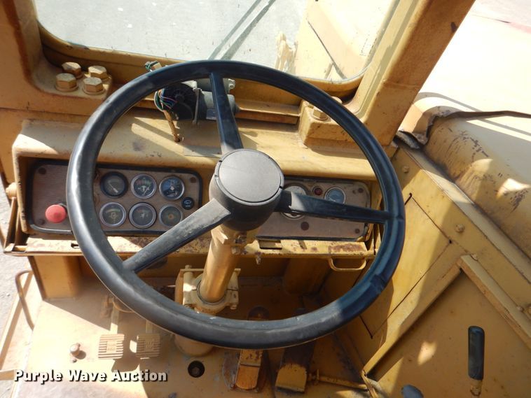 image for item DG1722 1977 Caterpillar 631D  water wagon