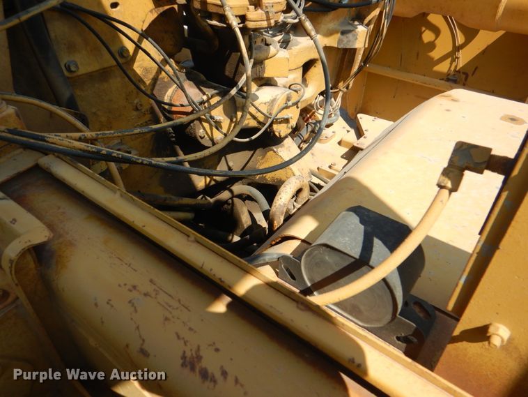 image for item DG1722 1977 Caterpillar 631D  water wagon