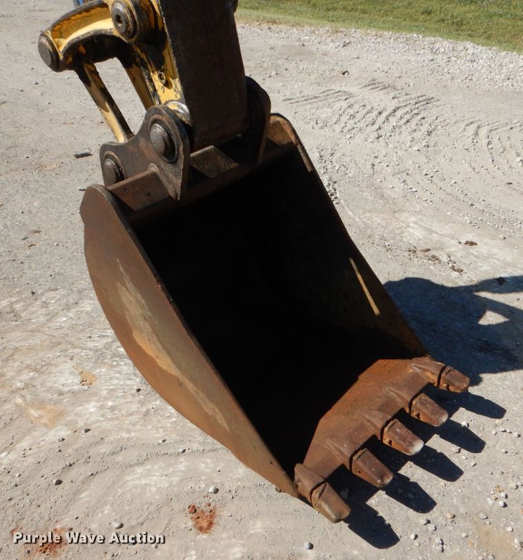 image for item DG1747 2009 Komatsu PC88MR-8  mini excavator