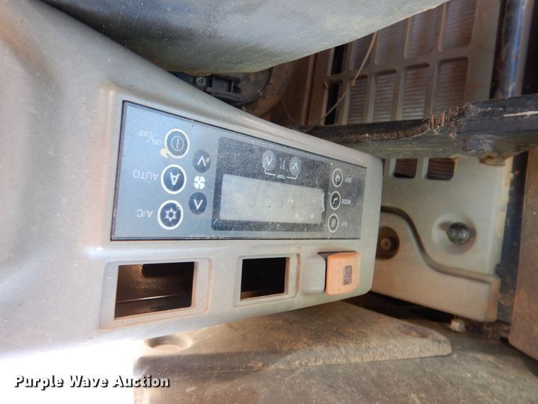 image for item DG1750 Case CX240B  excavator