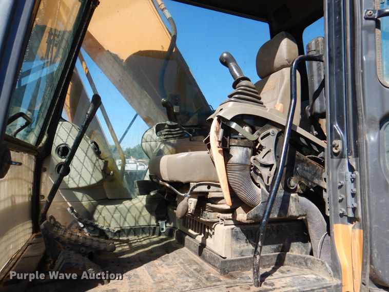 image for item DG1752 Case CX240B  excavator