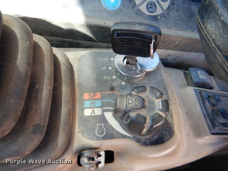 image for item DG1752 Case CX240B  excavator