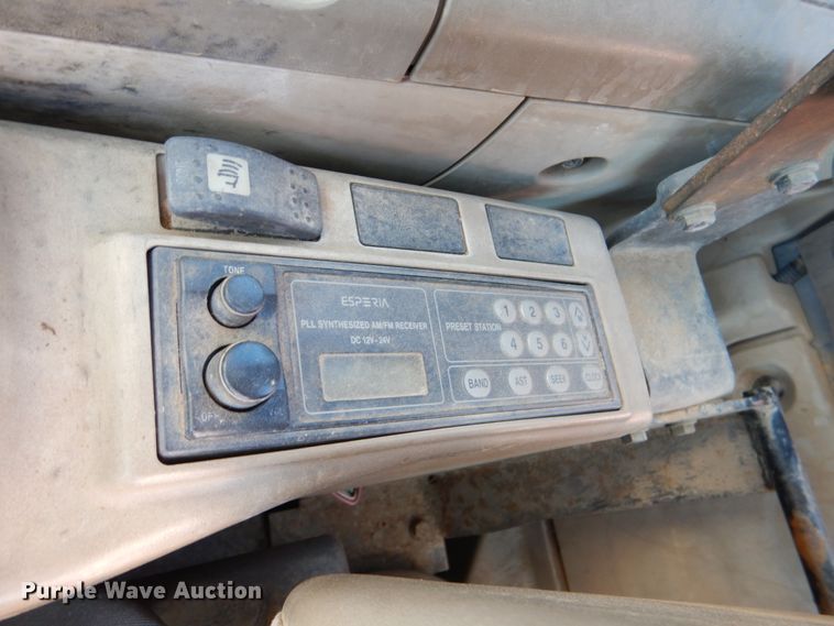 image for item DG1752 Case CX240B  excavator