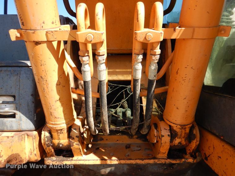 image for item DG1752 Case CX240B  excavator