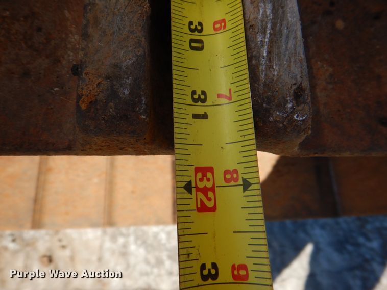 image for item DG1752 Case CX240B  excavator