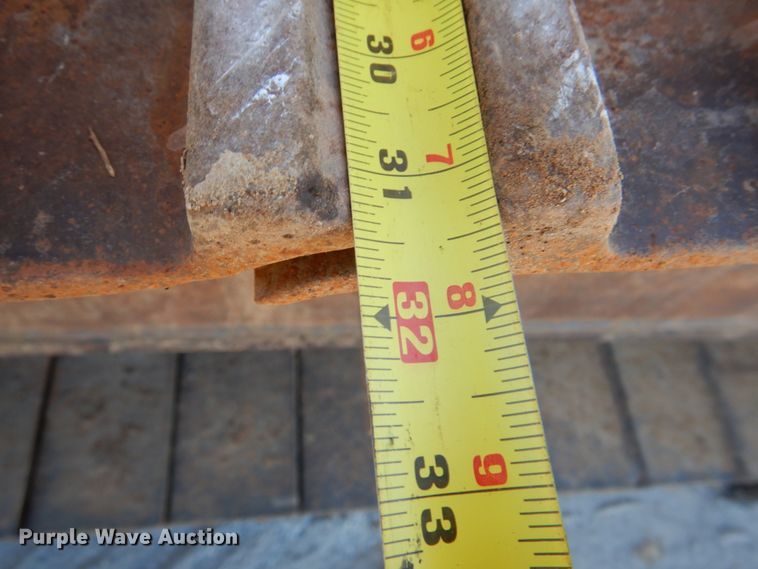 image for item DG1752 Case CX240B  excavator