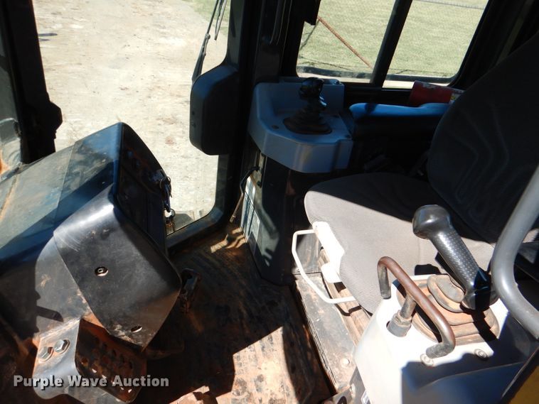 image for item DG1753 2011 Komatsu D51PX-22  dozer