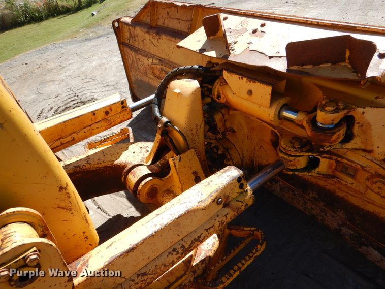 image for item DG1753 2011 Komatsu D51PX-22  dozer