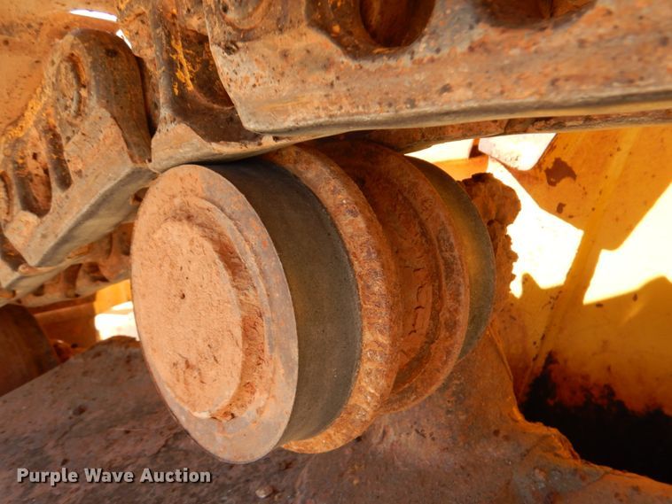 image for item DG1753 2011 Komatsu D51PX-22  dozer