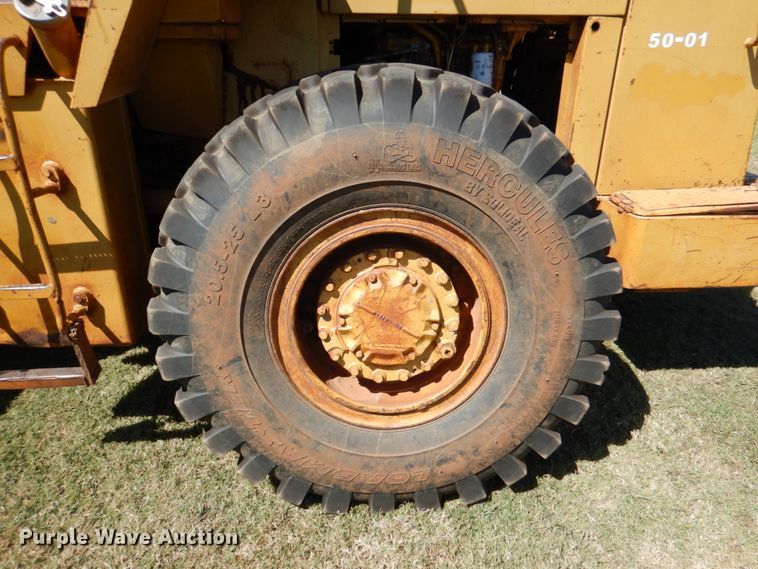 image for item DG1757 1982 Caterpillar 950B  wheel loader