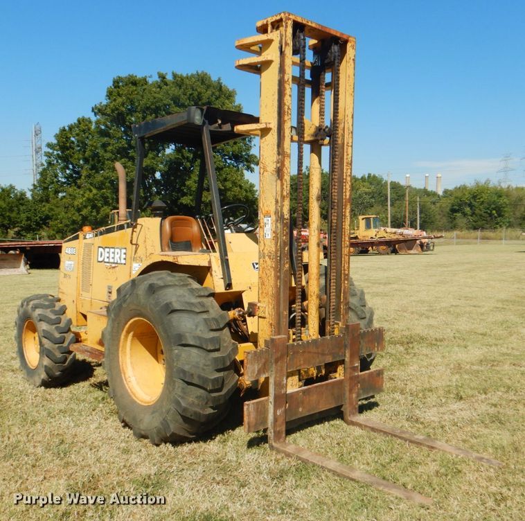 image for item DG1766 1998 John Deere 488E  forklift