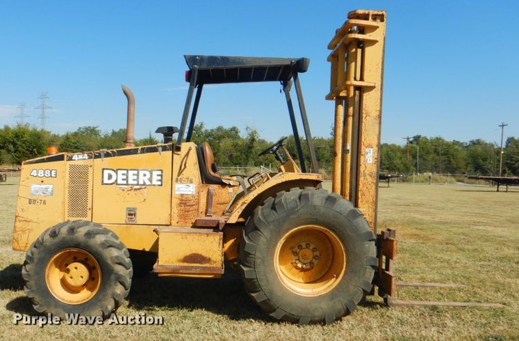 image for item DG1766 1998 John Deere 488E  forklift