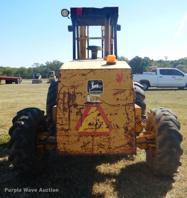 image for item DG1766 1998 John Deere 488E  forklift